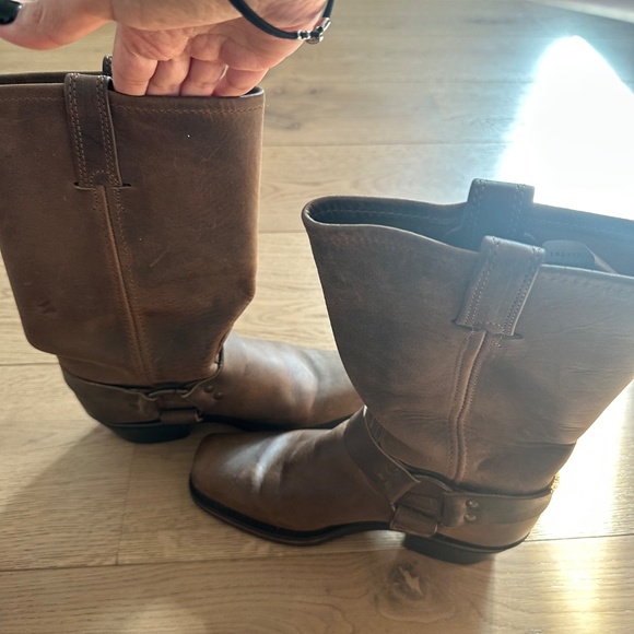 Frye Harness boots size 7.5 nearly new in smoke - Picture 4 of 9